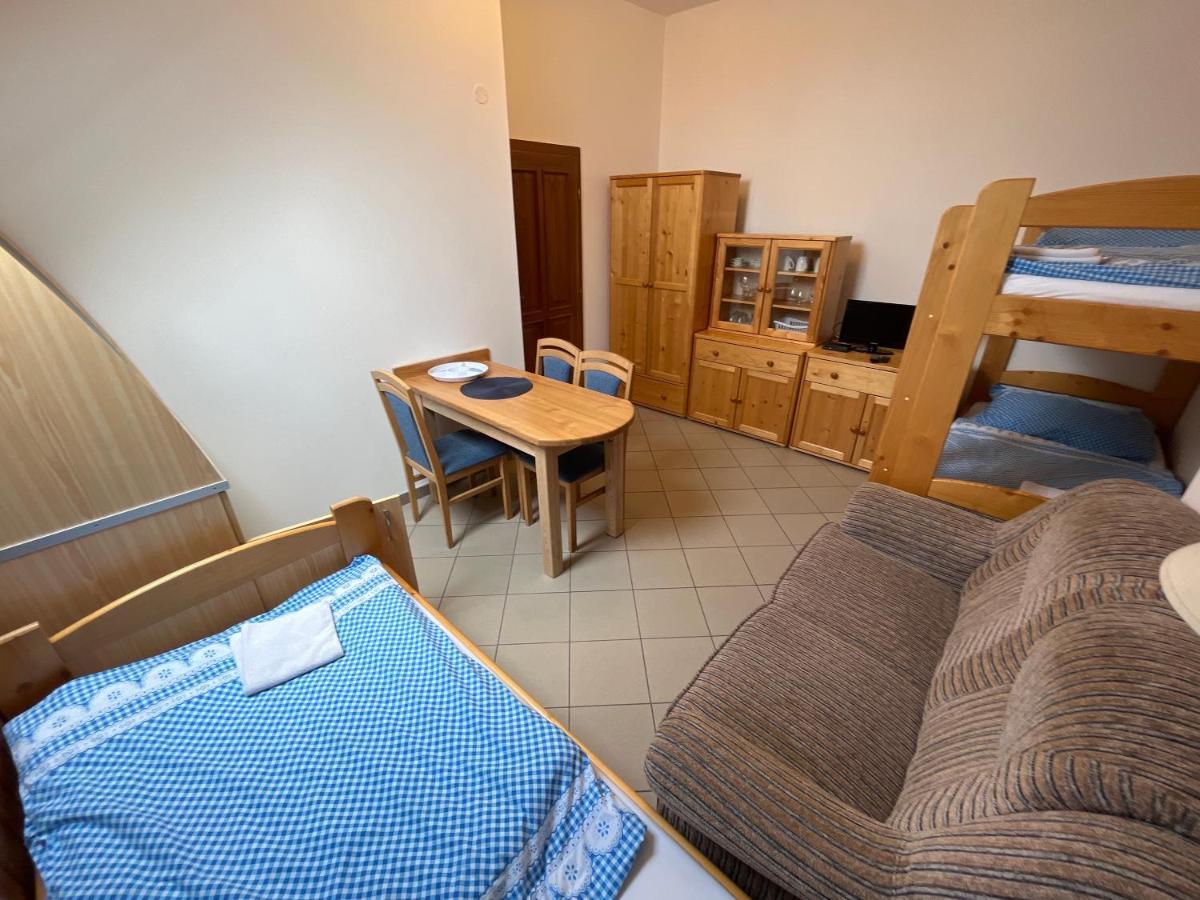 Sokoli Hnizdo Hotel Hlaska Екстериор снимка