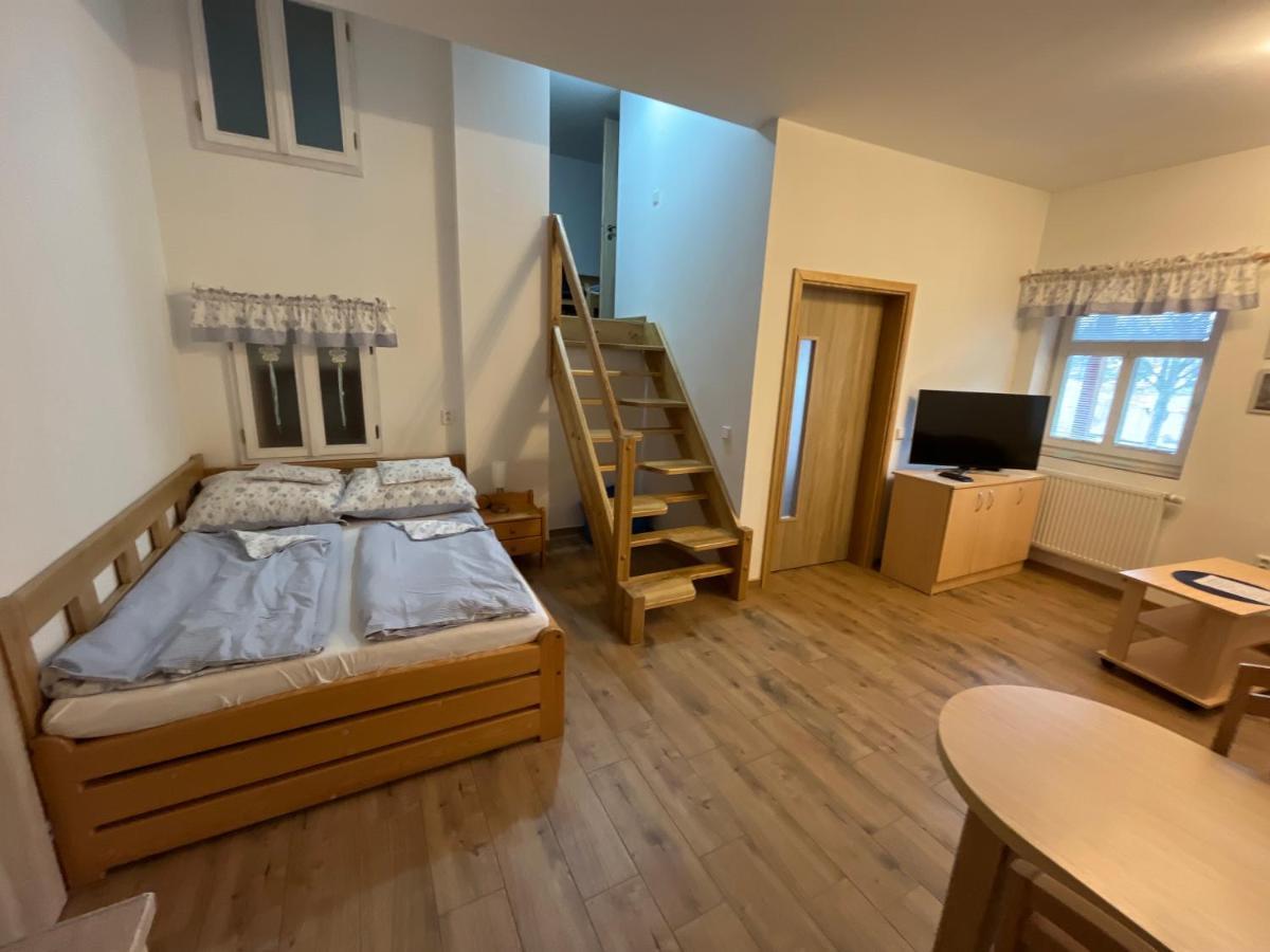 Sokoli Hnizdo Hotel Hlaska Екстериор снимка