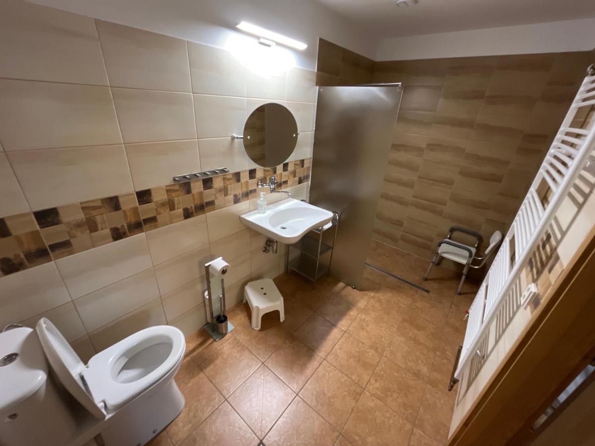 Sokoli Hnizdo Hotel Hlaska Екстериор снимка